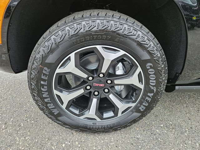 New 2026 GMC Yukon AT4 w/ AT4 Premium Plus Package AWD/4WD image 10