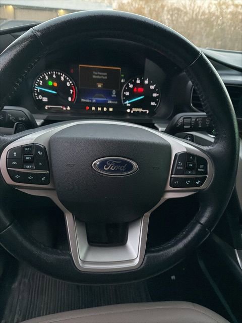 Used 2020 Ford Explorer XLT w/ Equipment Group 202A image 32