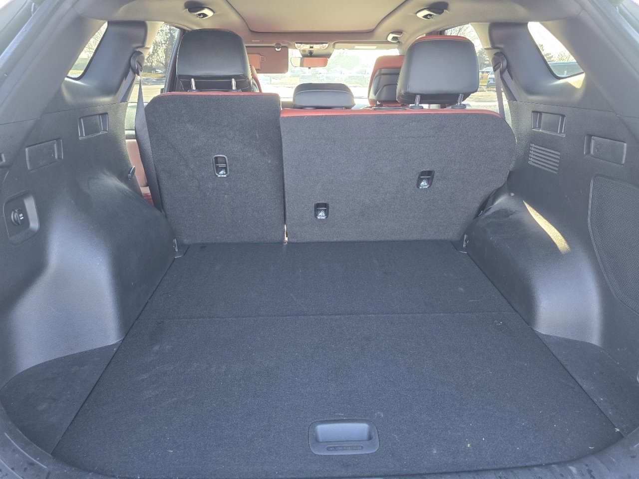 Used 2023 Kia Sportage SX image 19