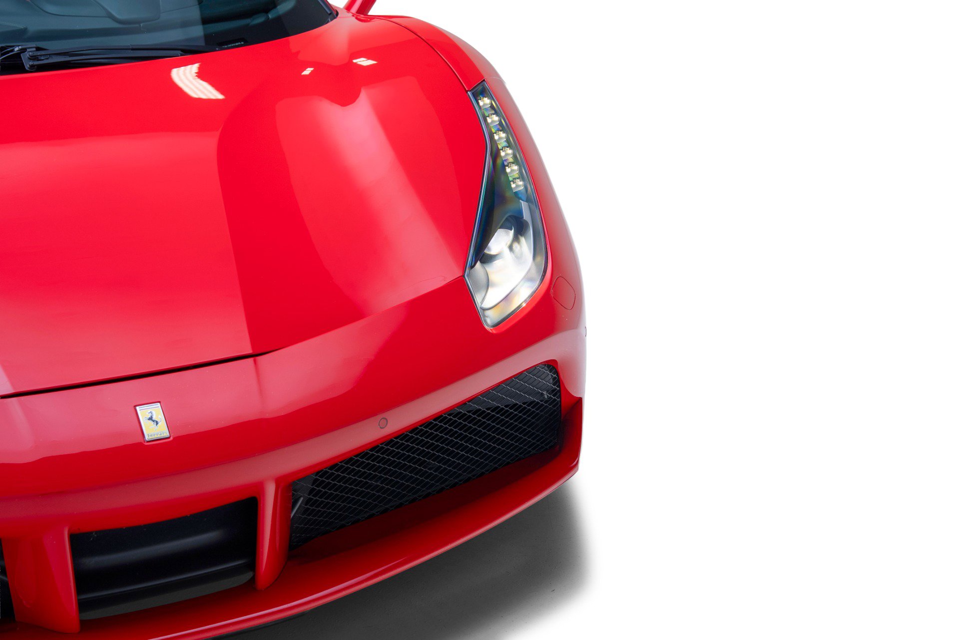 Used 2016 Ferrari 488 GTB RWD image 14