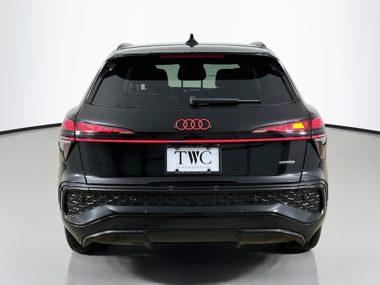 New 2026 Audi Q3 quattro 2.0T AWD/4WD image 6