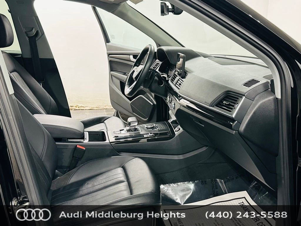 Used 2019 Audi Q5 2.0T Premium w/ Convenience Package image 9