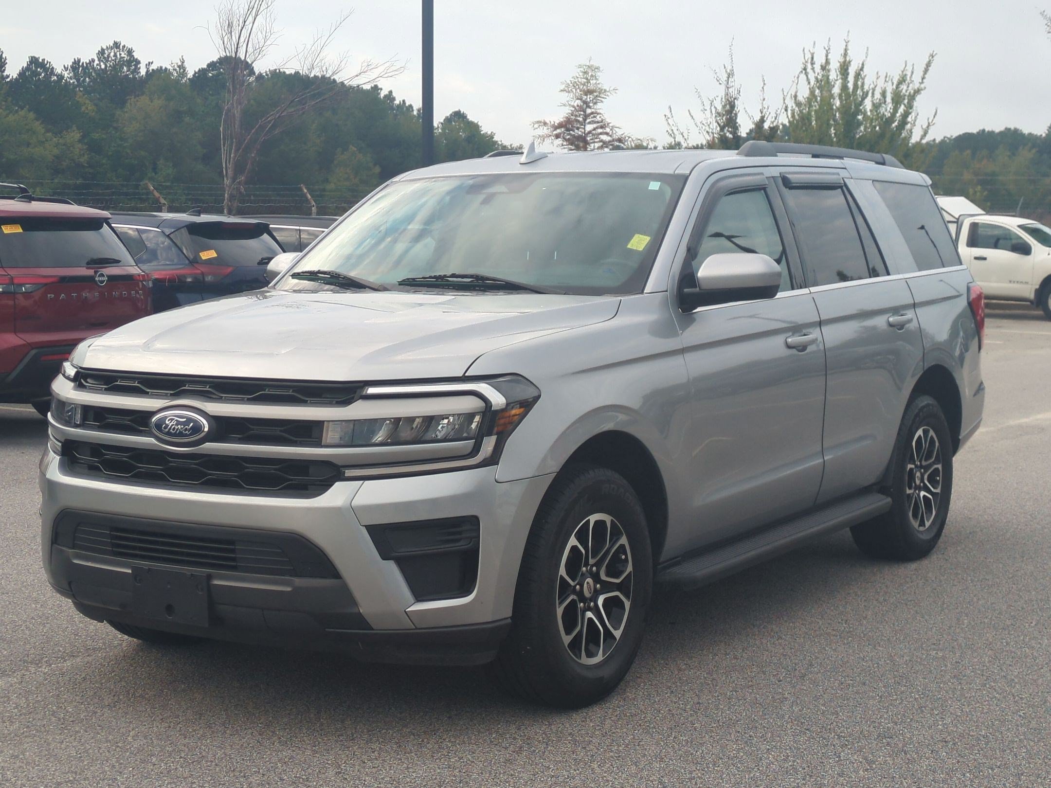 Used 2023 Ford Expedition XLT RWD image 8