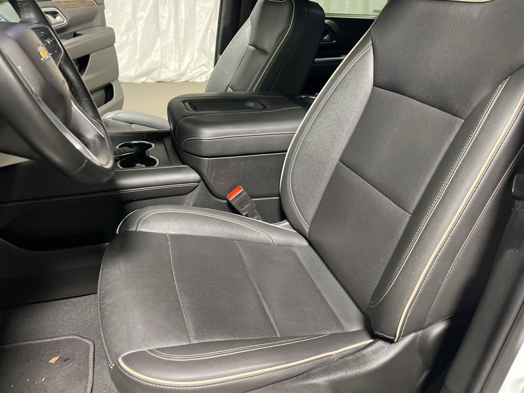 Used 2024 Chevrolet Suburban Premier image 23