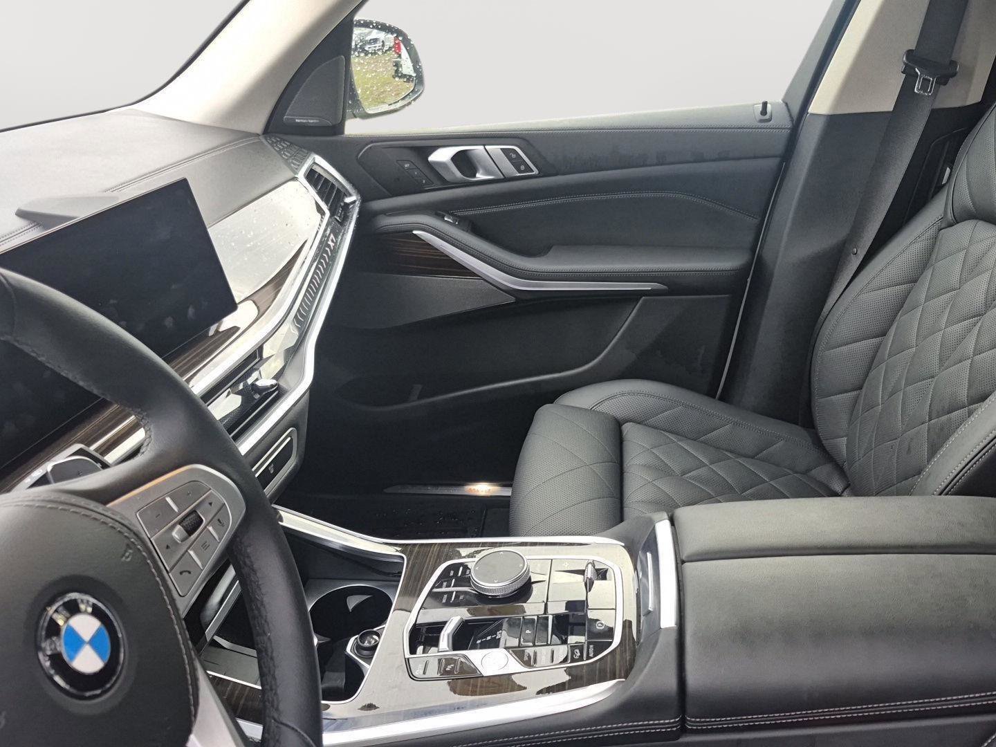 Used 2024 BMW X7 xDrive40i image 30