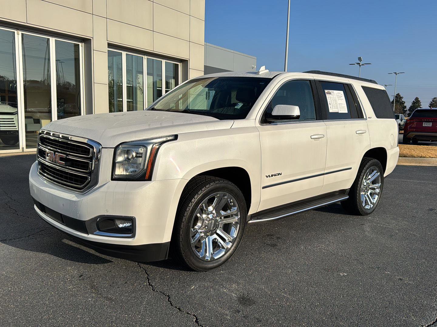 Used 2018 GMC Yukon SLT w/ Premium Edition image 2
