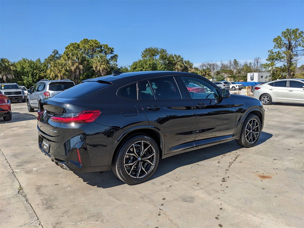Used 2025 BMW X4 xDrive30i image 9