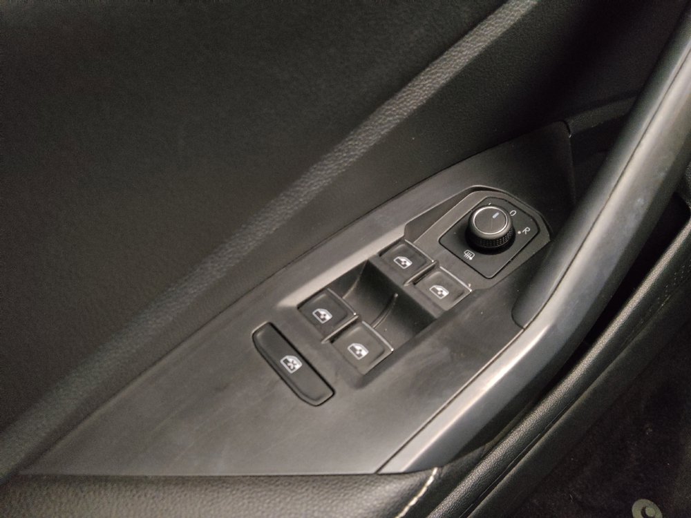 Used 2024 Volkswagen Jetta SE FWD image 27