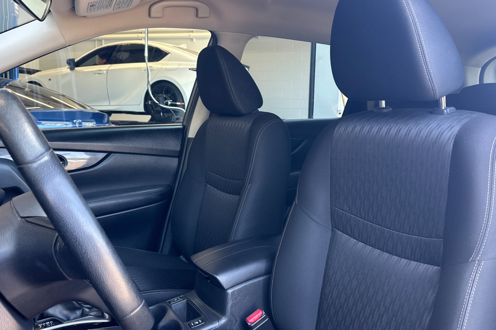 Used 2019 Nissan Rogue SV FWD image 26