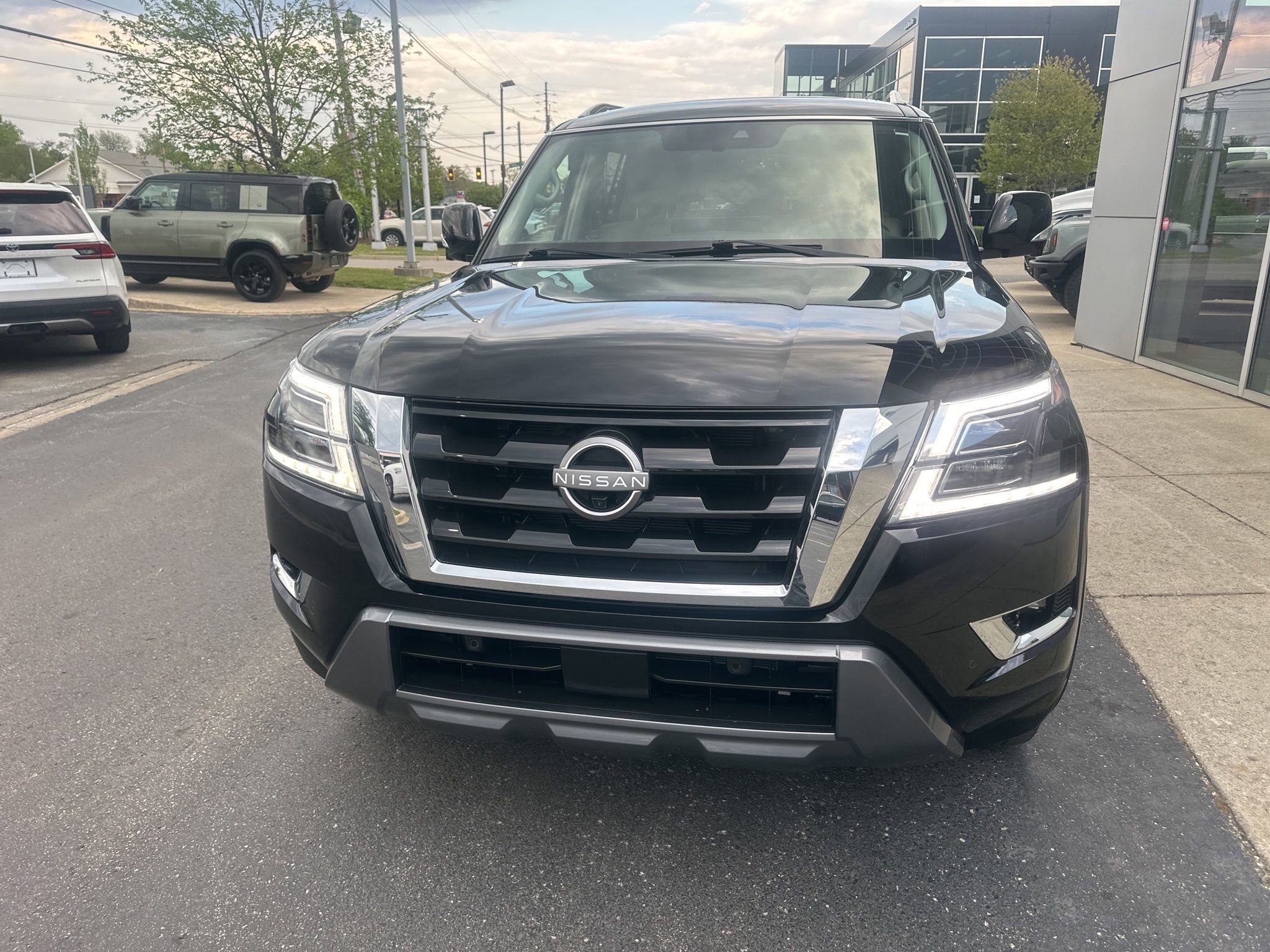Used 2024 Nissan Armada SL w/ Cargo Package image 9