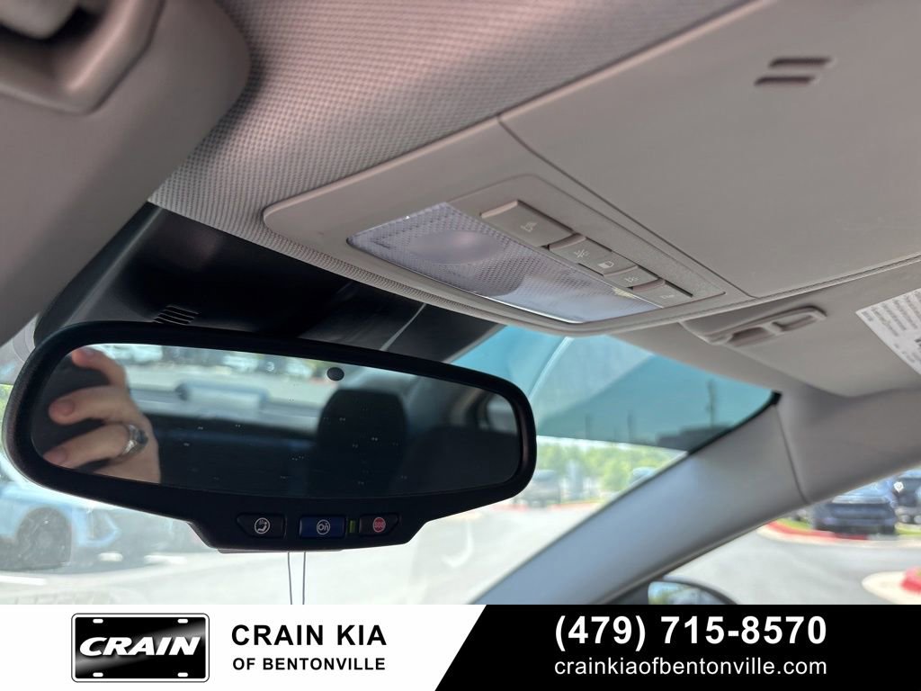 Used 2015 Chevrolet Cruze LT w/ Sun And Sound Package FWD image 23