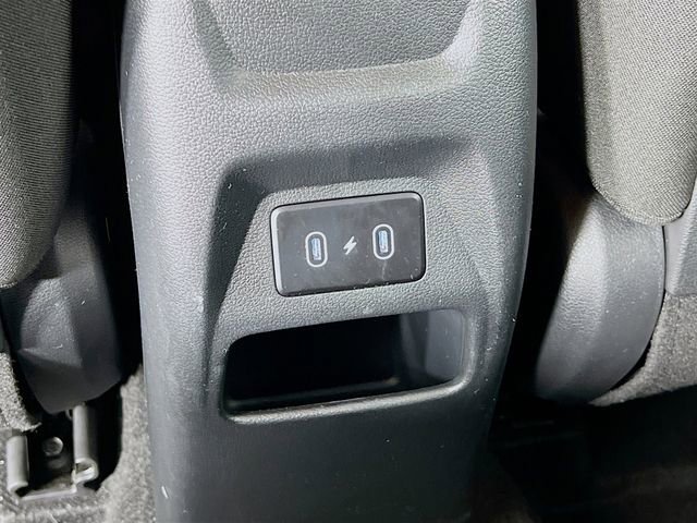 Used 2025 Hyundai Venue SEL FWD image 32