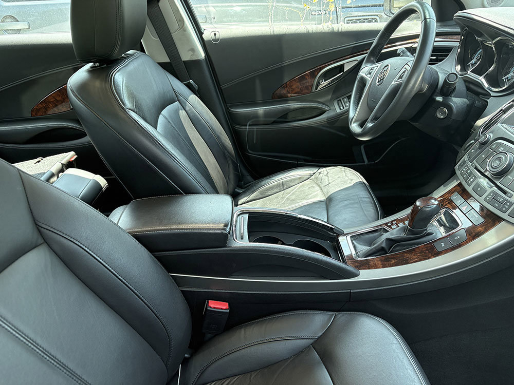 Used 2012 Buick LaCrosse Premium w/ Driver Confidence Package FWD image 5