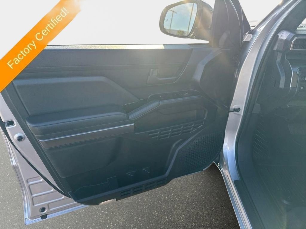 Used 2025 Toyota 4Runner SR5 image 10