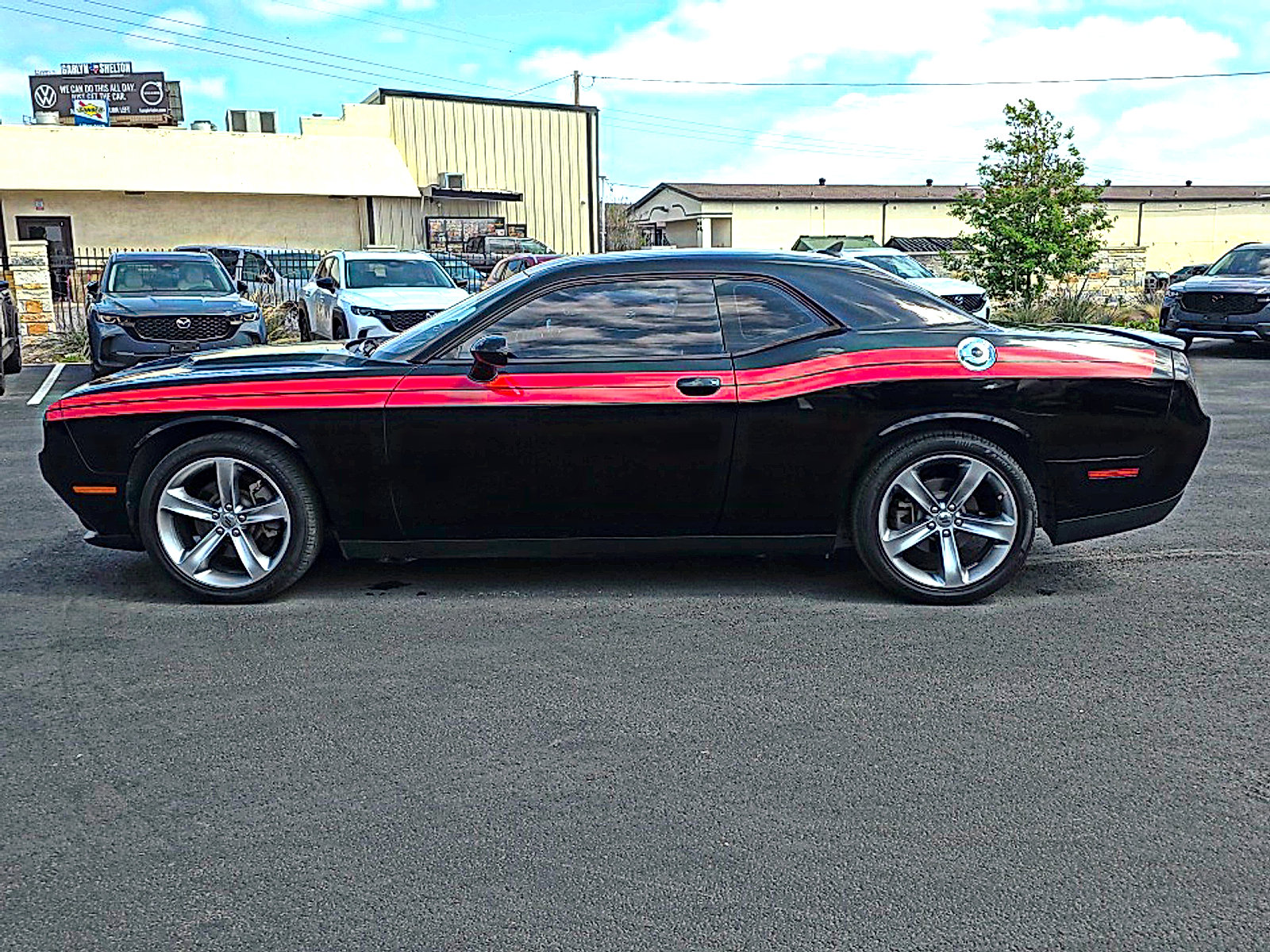 Used 2017 Dodge Challenger SXT w/ Super Sport Group (SS/T) image 4