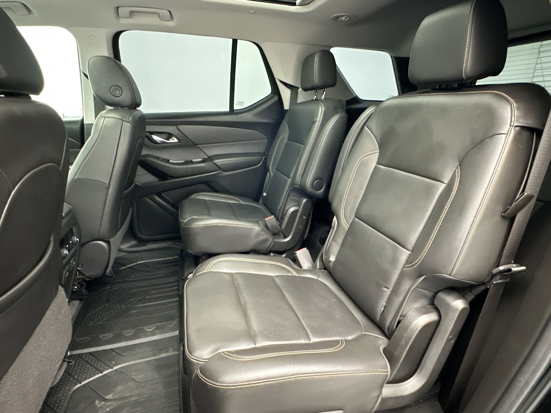 Used 2020 Chevrolet Traverse RS w/ LPO, Floor Liner Package image 26