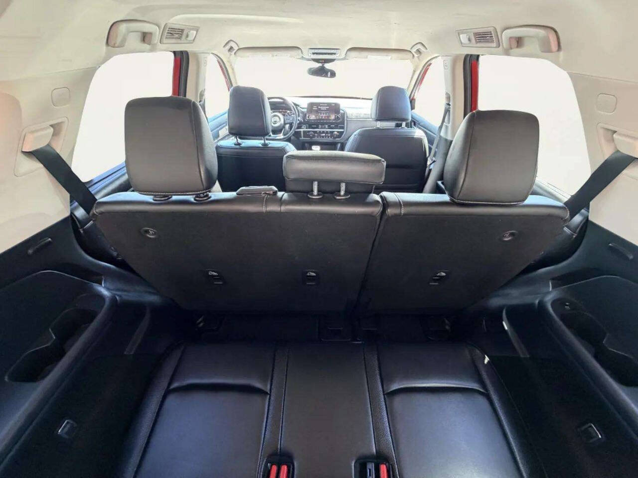 Used 2022 Nissan Pathfinder SL w/ SL Black Package AWD/4WD image 8