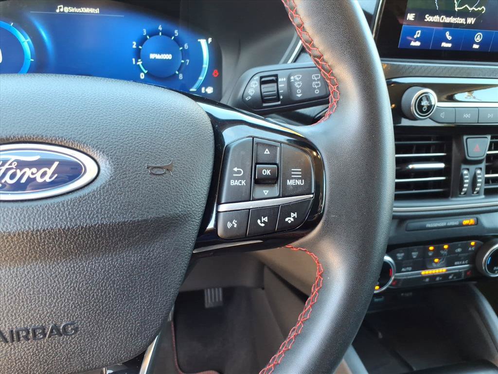 Used 2022 Ford Escape SEL w/ SEL Stealth AWD Package image 17