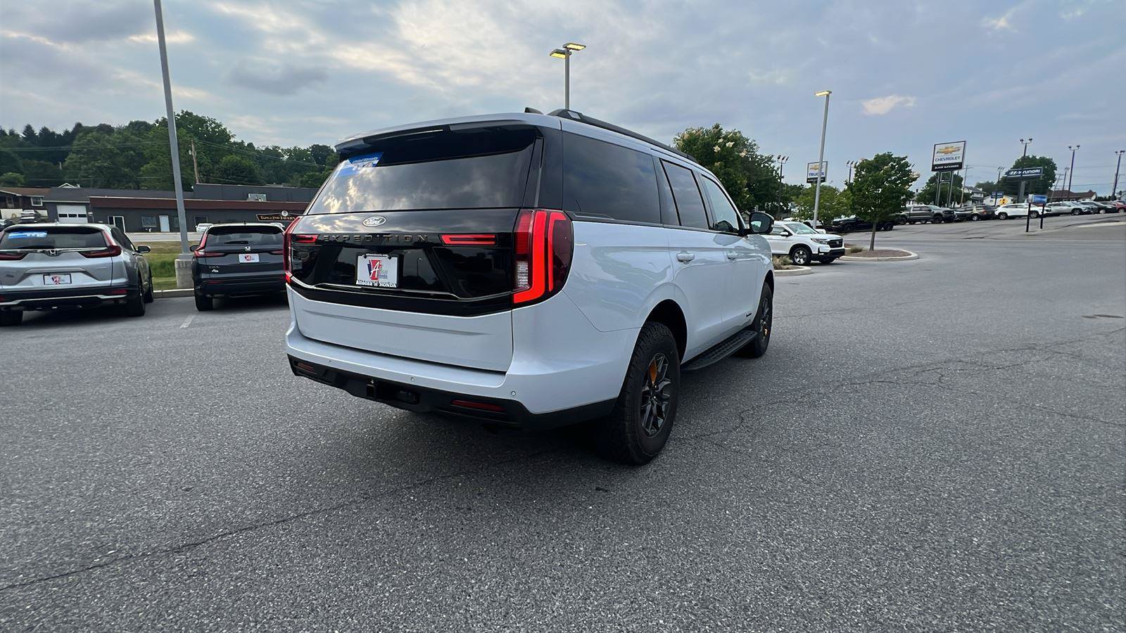 Used 2026 Ford Expedition Tremor AWD/4WD image 4