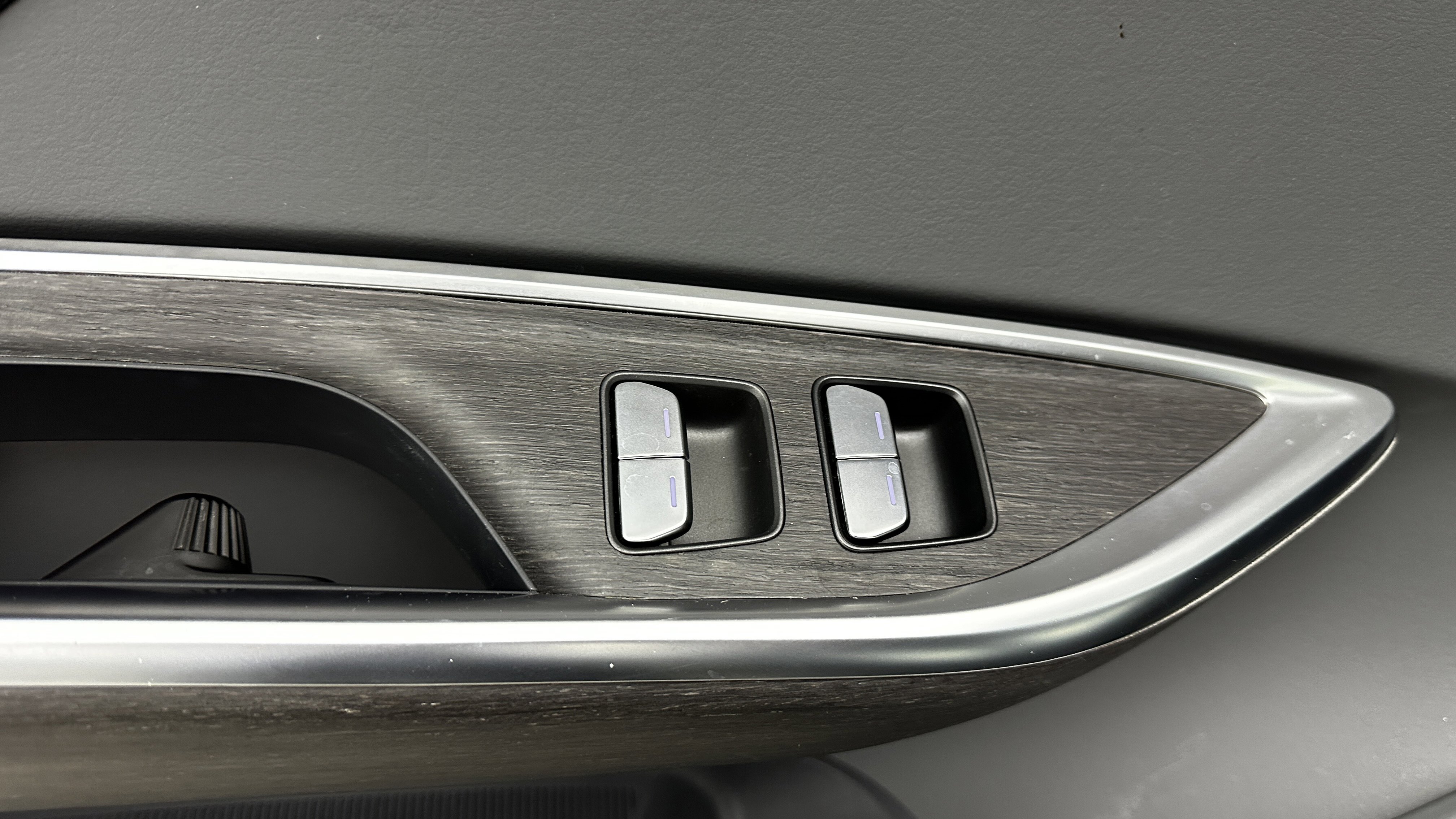 Used 2025 Lucid Air Pure image 12