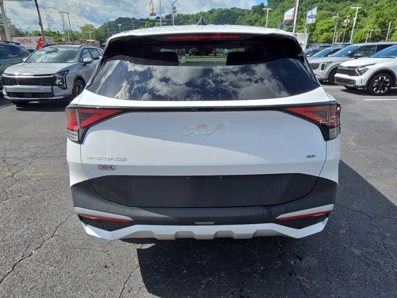 Used 2025 Kia Sportage LX AWD/4WD image 6