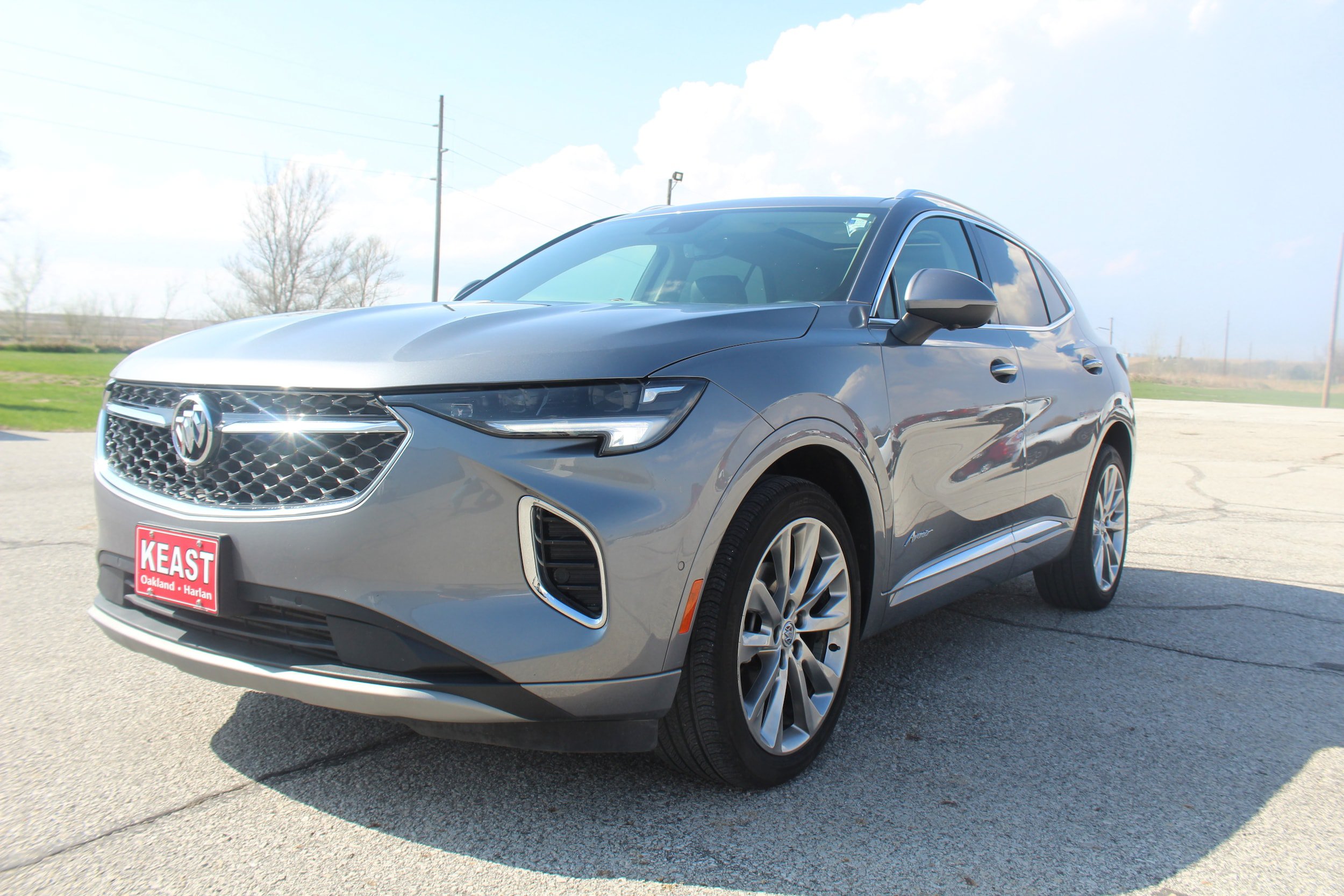 Used 2022 Buick Envision Avenir w/ Technology Package II FWD image 1