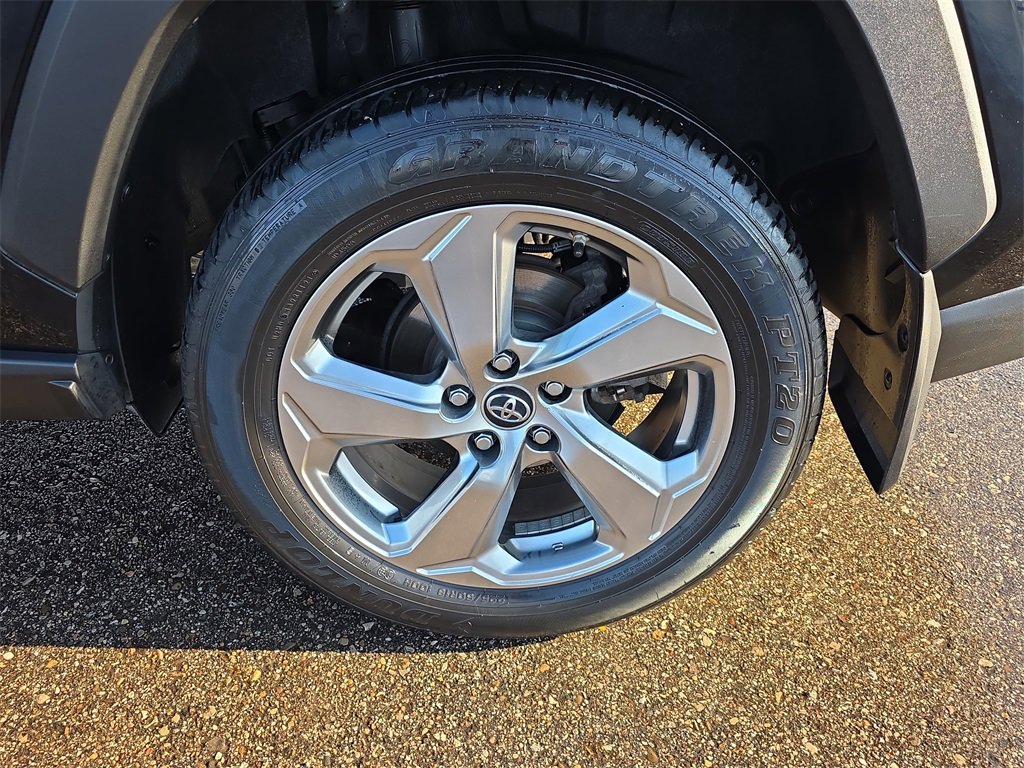 Used 2019 Toyota RAV4 Limited image 37