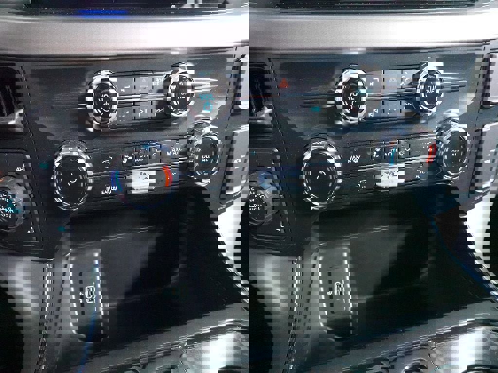 Used 2025 Ford F150 XLT w/ Equipment Group 301A Standard image 12