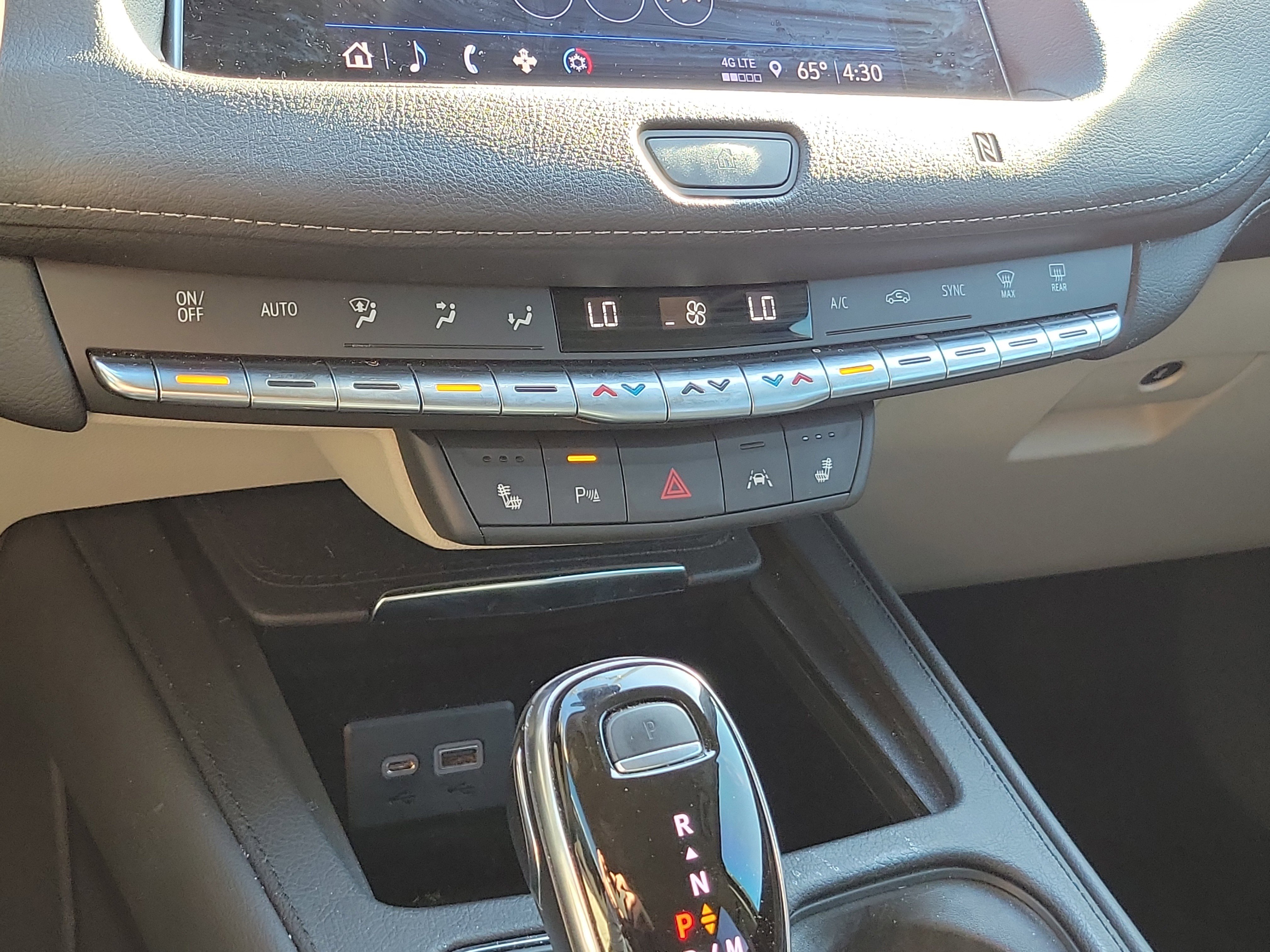 Used 2021 Cadillac XT4 Luxury w/ Driver Awareness Package image 32