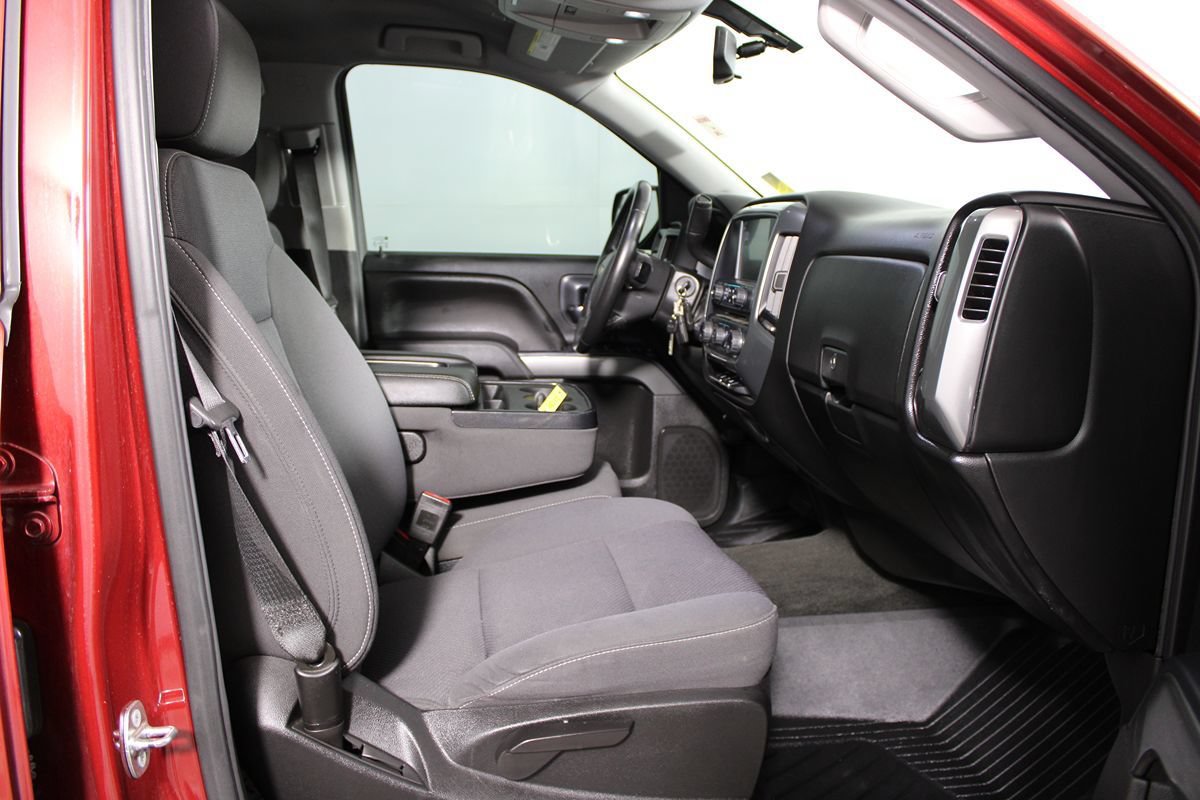 Used 2018 Chevrolet Silverado 1500 LT w/ All Star Edition RWD image 10