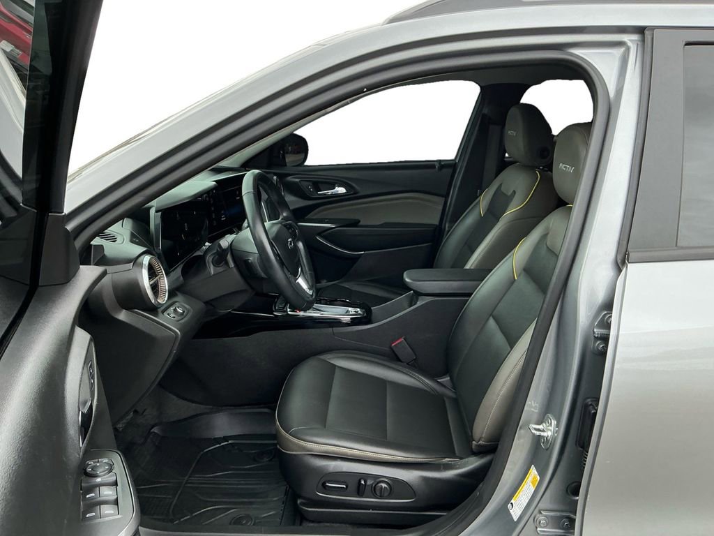 Used 2024 Chevrolet Trax ACTIV w/ Driver Confidence Package FWD image 14