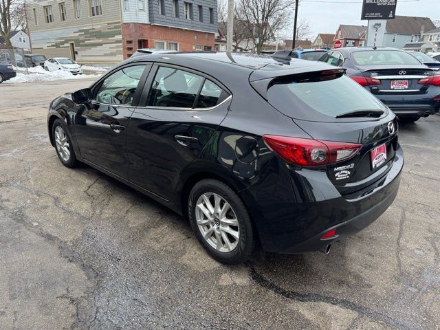 Used 2015 MAZDA MAZDA3 i Grand Touring image 4