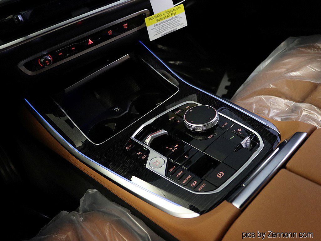 Used 2026 BMW X5 xDrive50e w/ M Sport Package image 26