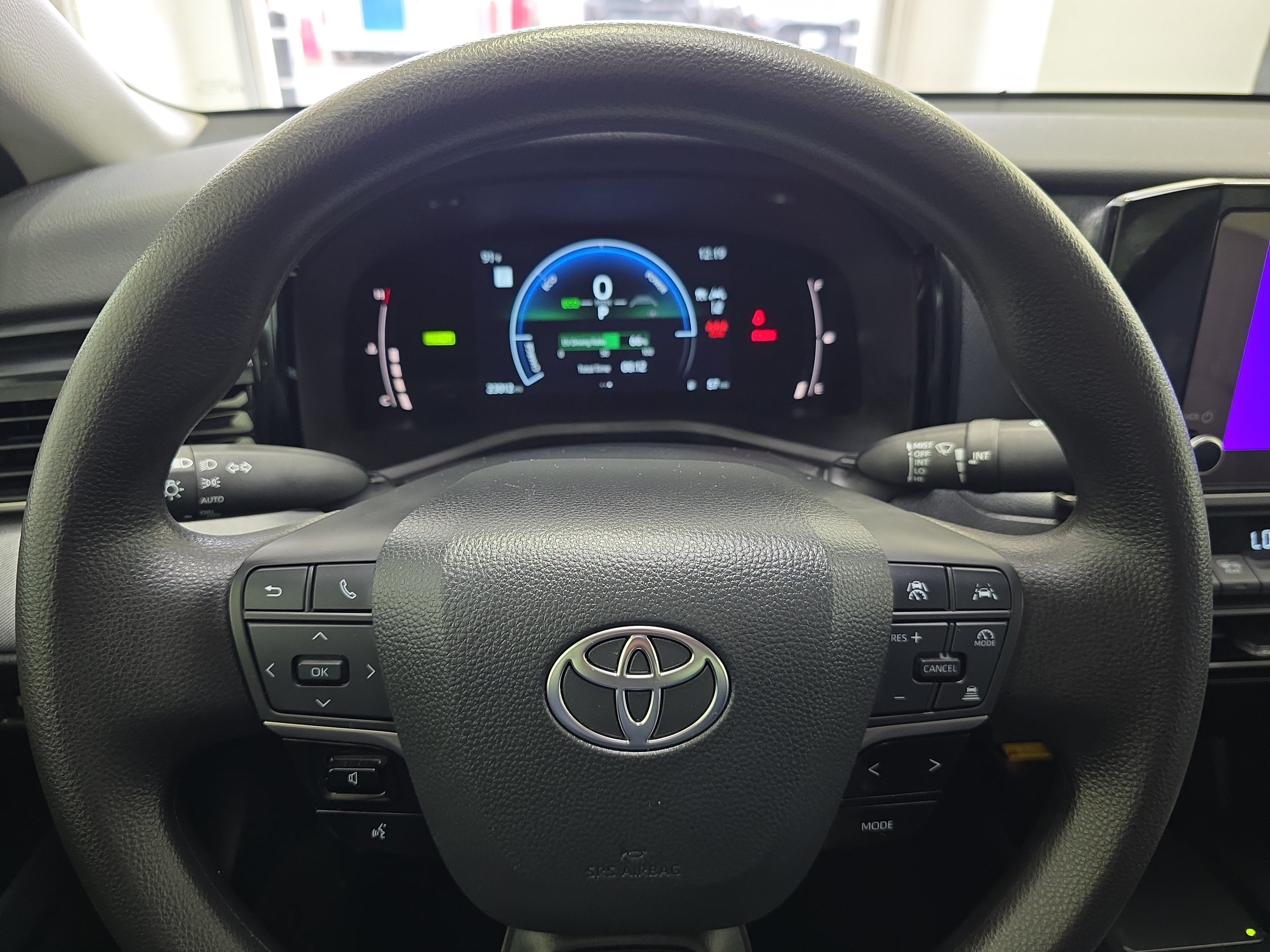 Used 2025 Toyota Camry LE FWD image 22