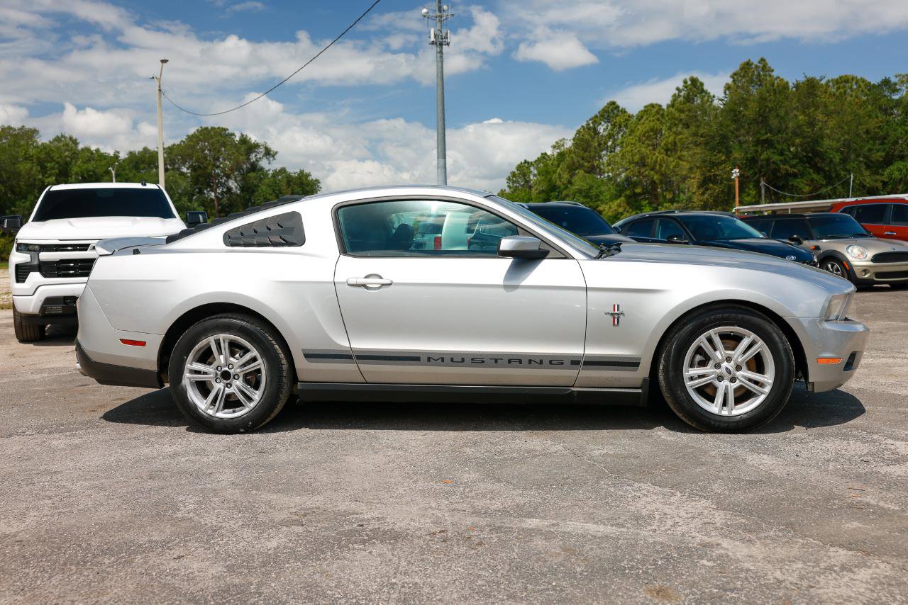 Used 2012 Ford Mustang Premium RWD image 13