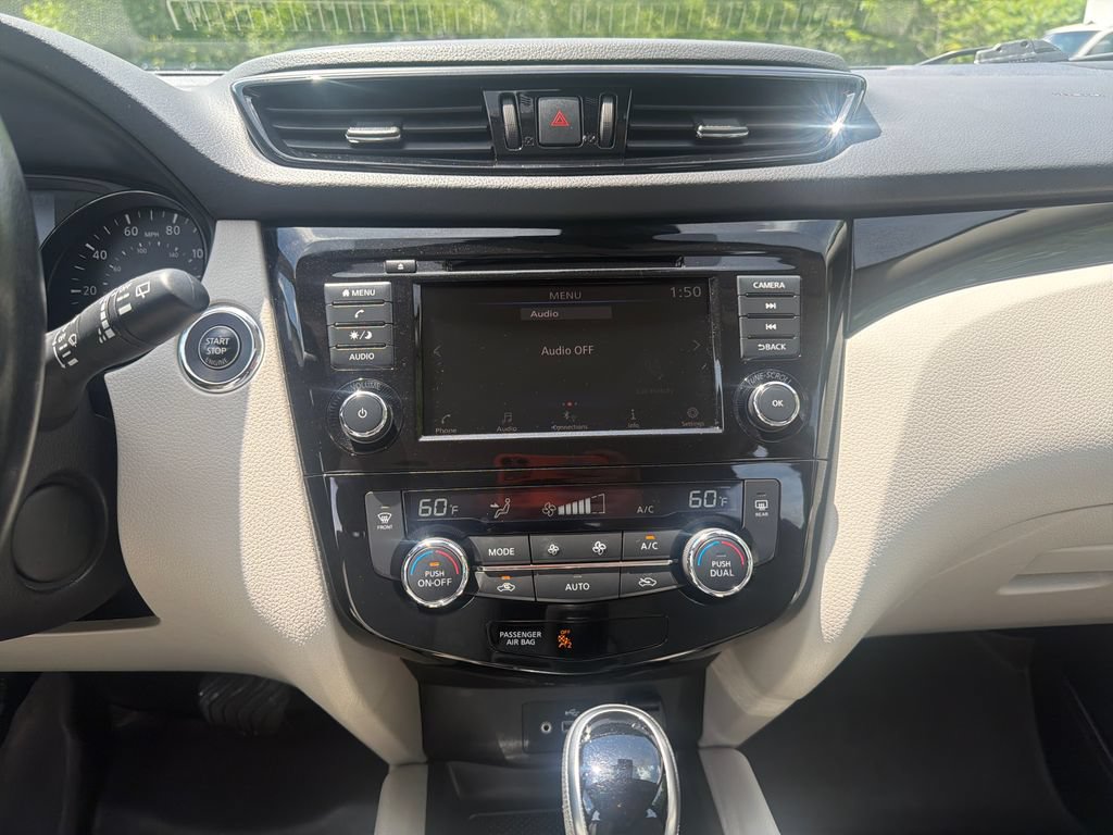 Used 2021 Nissan Rogue Sport SV AWD/4WD image 32