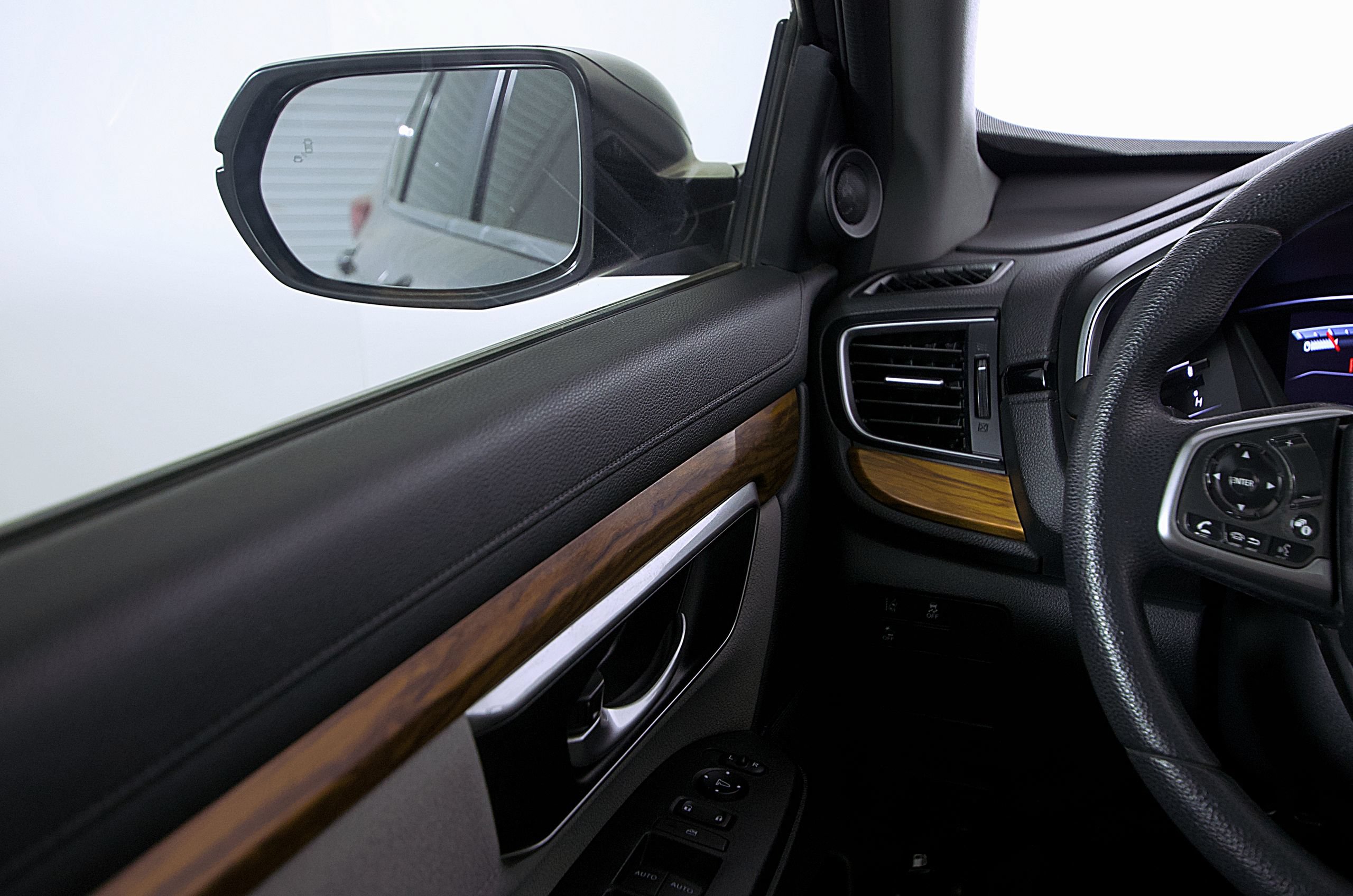 Used 2017 Honda CR-V EX image 16