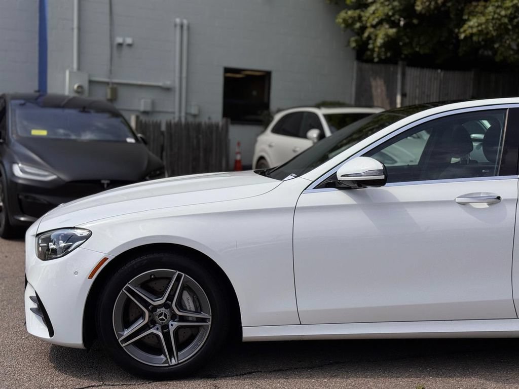 Used 2023 Mercedes-Benz E 350 4MATIC Sedan image 10