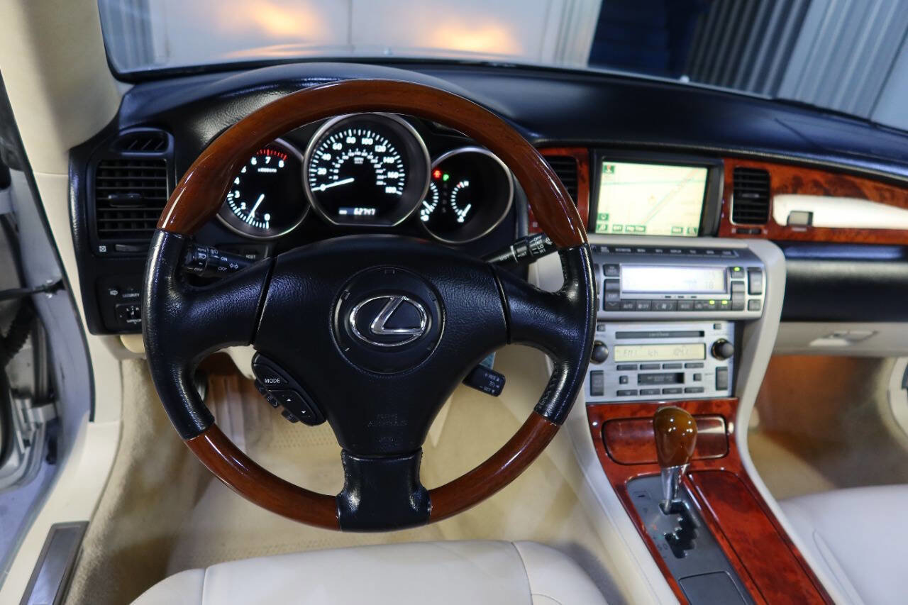 Used 2008 Lexus SC 430 Convertible image 20