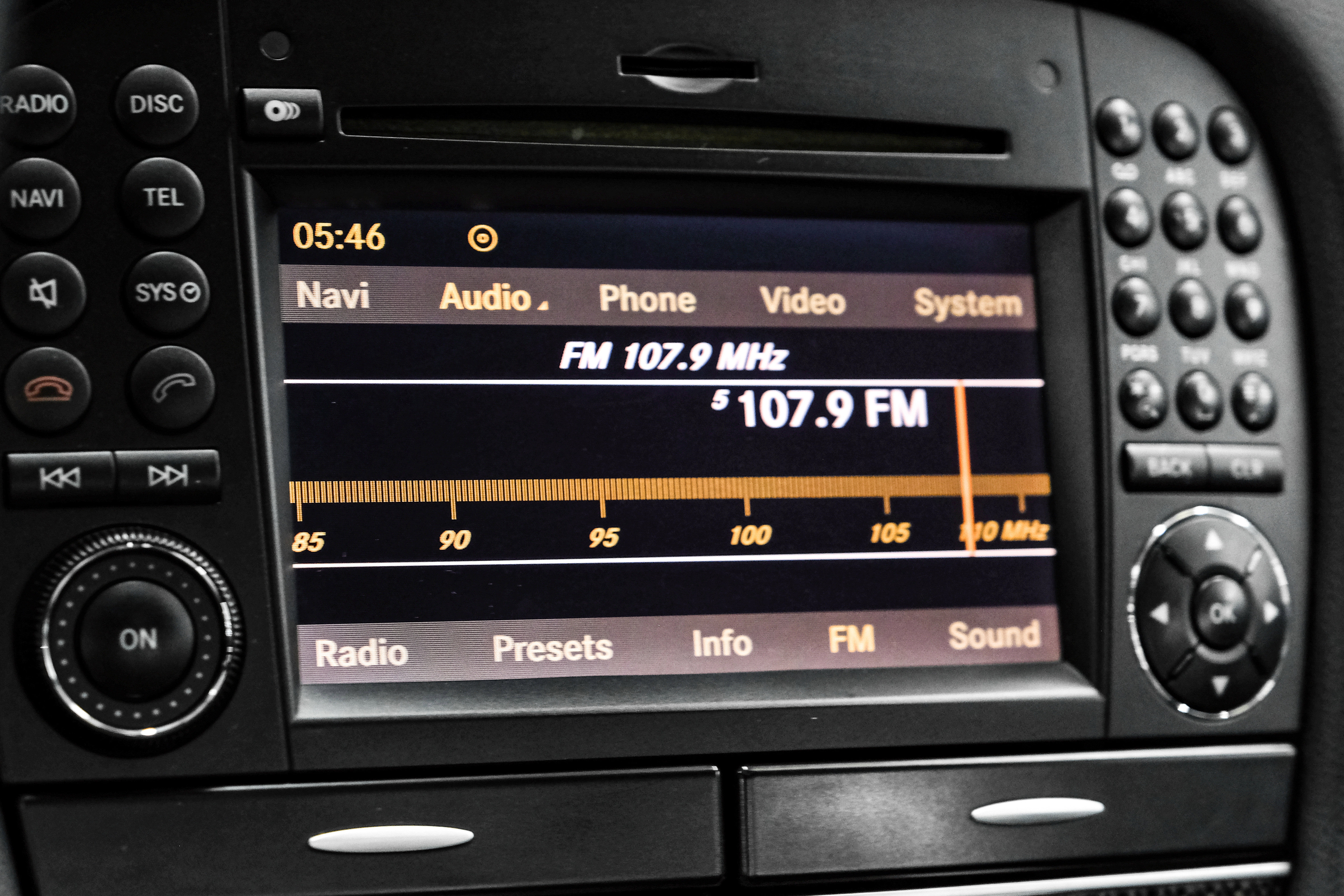 Used 2012 Mercedes-Benz SL 63 AMG image 27