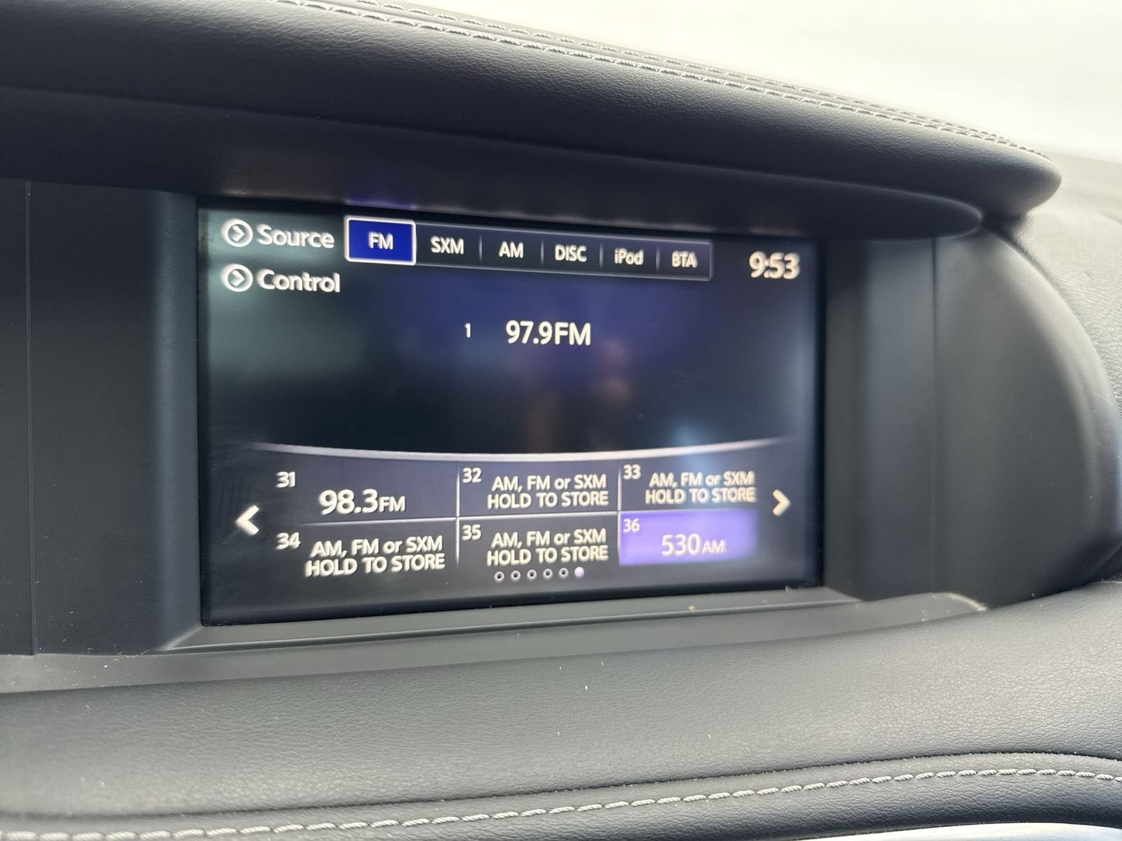 Used 2018 INFINITI QX30 Premium w/ Cargo Package AWD/4WD image 18