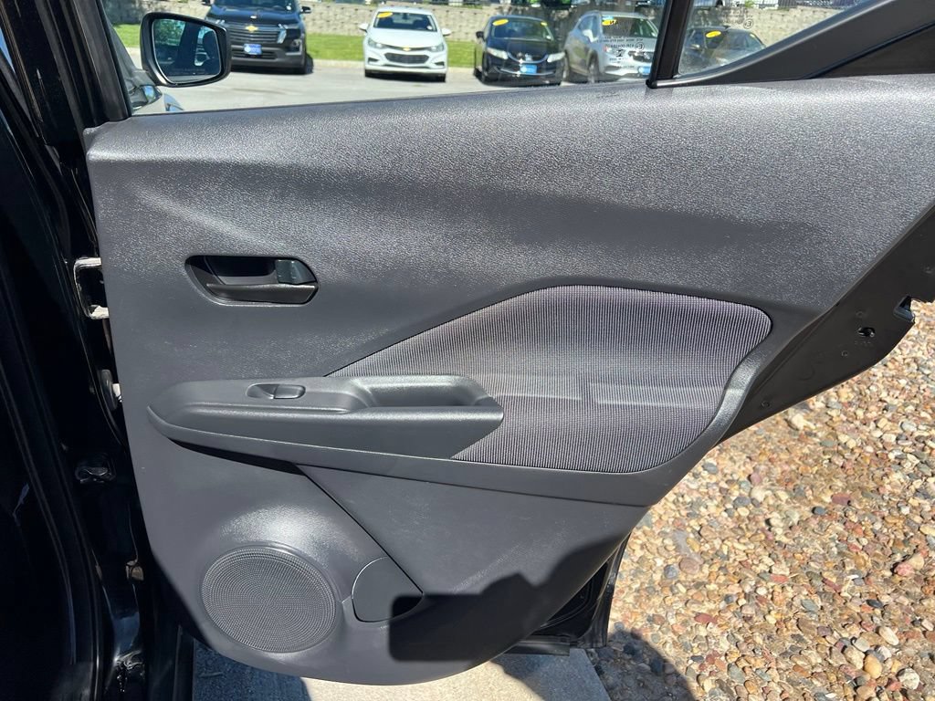 Used 2018 Nissan Kicks S FWD image 22