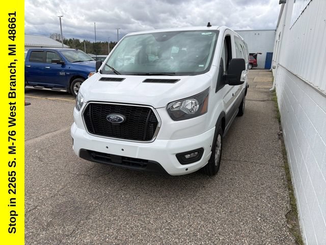 Used 2024 Ford Transit 350 XLT RWD image 4