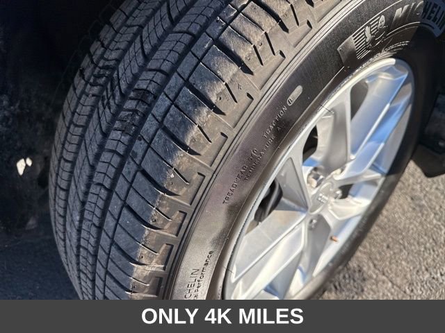 Used 2025 Jeep Grand Cherokee Laredo X image 8