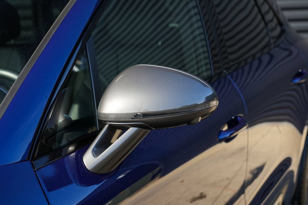 Certified 2026 Porsche Macan Turbo AWD/4WD image 9