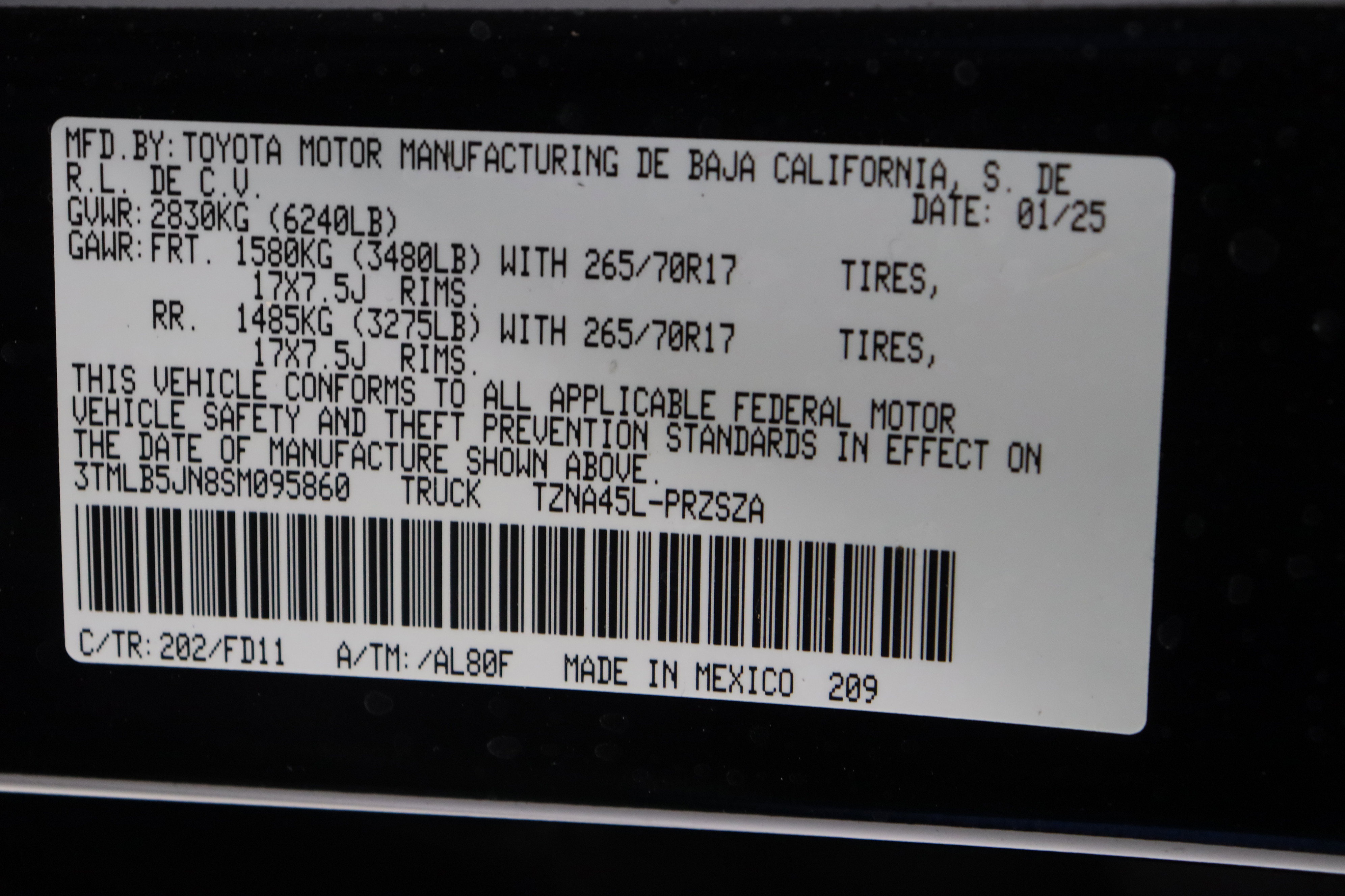 Certified 2025 Toyota Tacoma TRD Off-Road AWD/4WD image 41