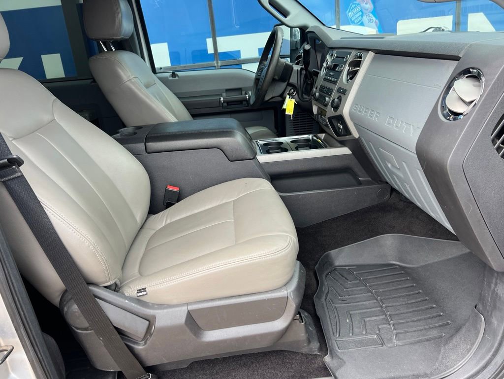Used 2016 Ford F250 XLT w/ XLT Premium Package AWD/4WD image 13