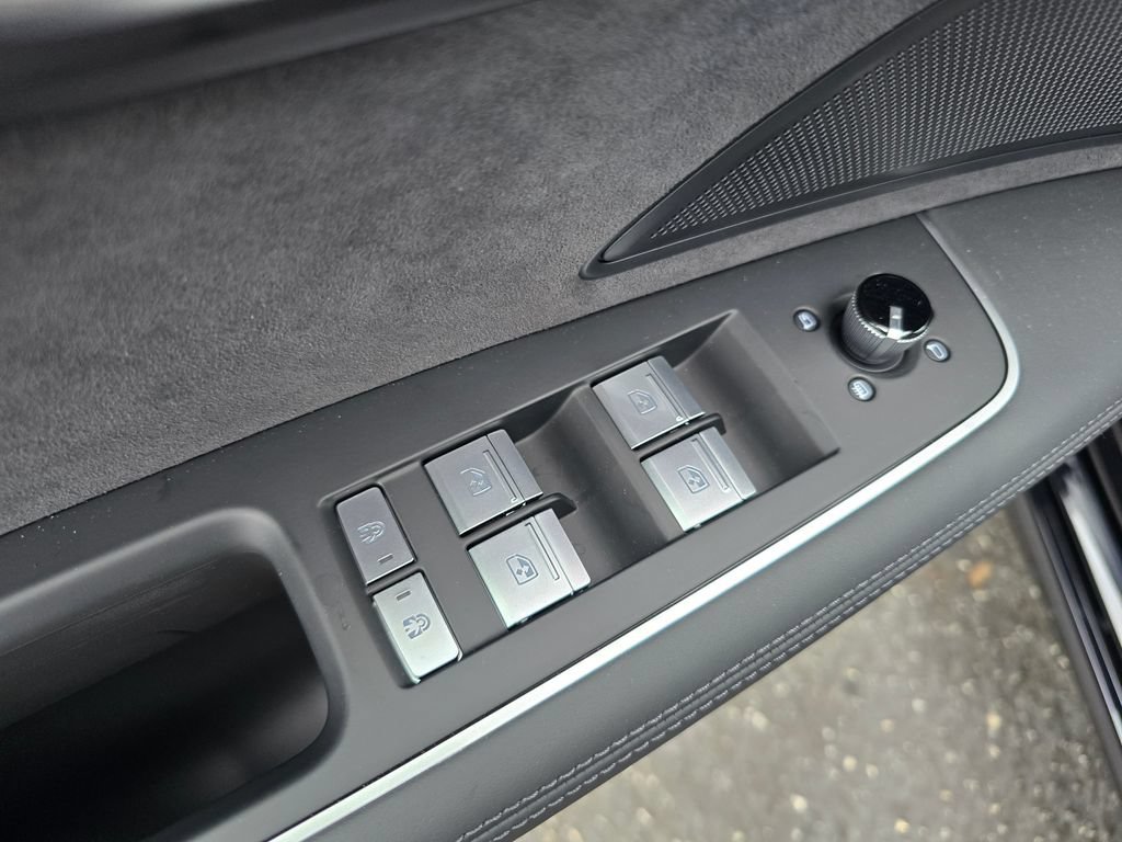 New 2026 Audi A8 L 3.0T AWD/4WD image 21