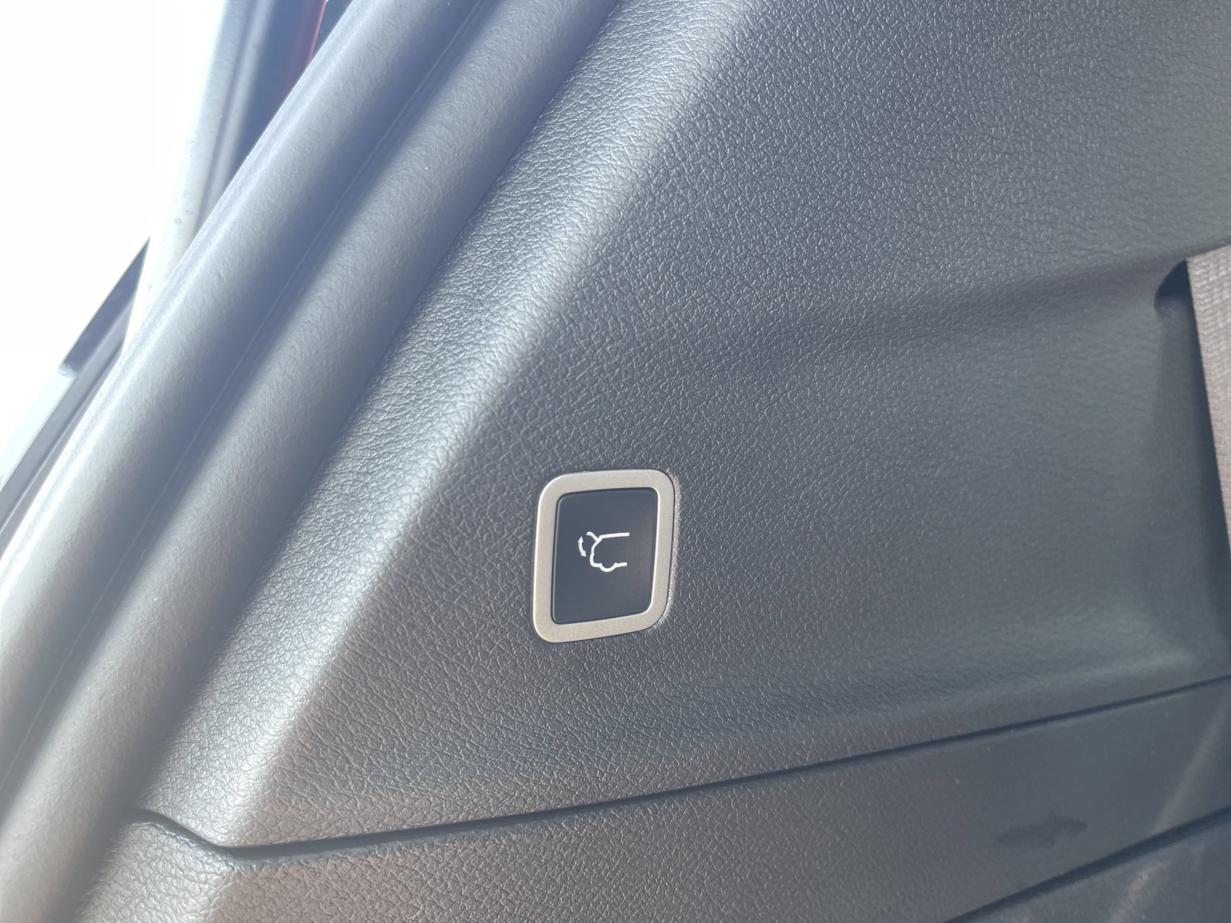 New 2026 Chrysler Voyager LX FWD image 15