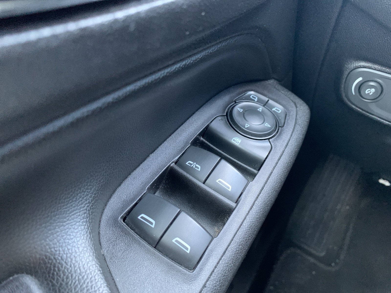 Used 2019 Chevrolet Equinox LT image 35